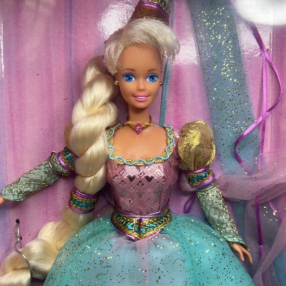 Barbie as Rapunzel 1994 Doll Mattel Children's Collector 1st Edition - Picture 4 of 15
